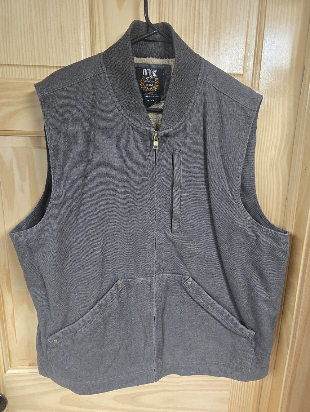 Men’s Sleeveless Zip Vest - Charcoal Gray